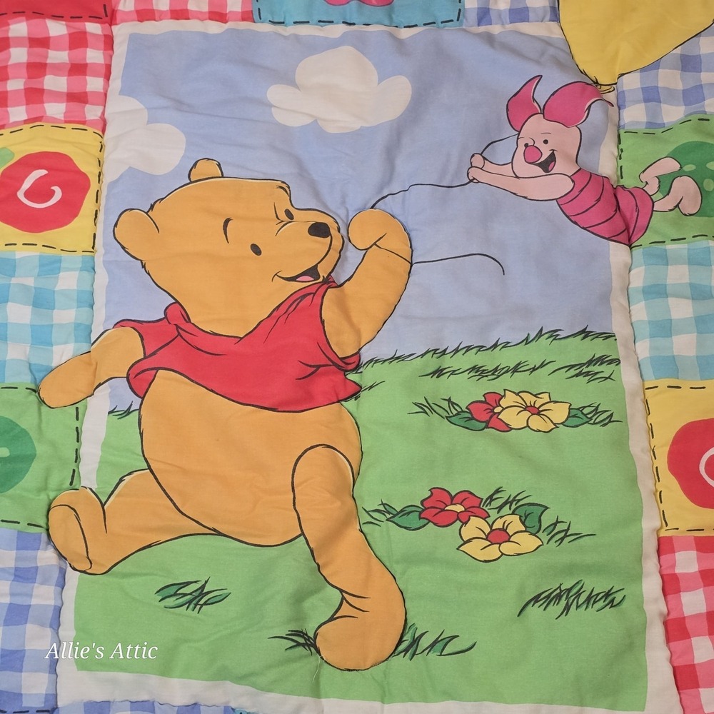 Winnie the Pooh Piglet Blanket Crib Quilt Comforter Vintage Throw Red Blue Green - Picture 2 of 6